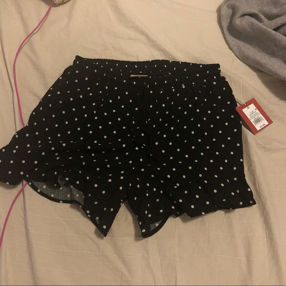 Polka dot flowy shorts